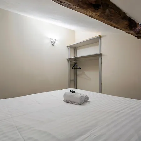 Valmy Mezzanine Apartment *